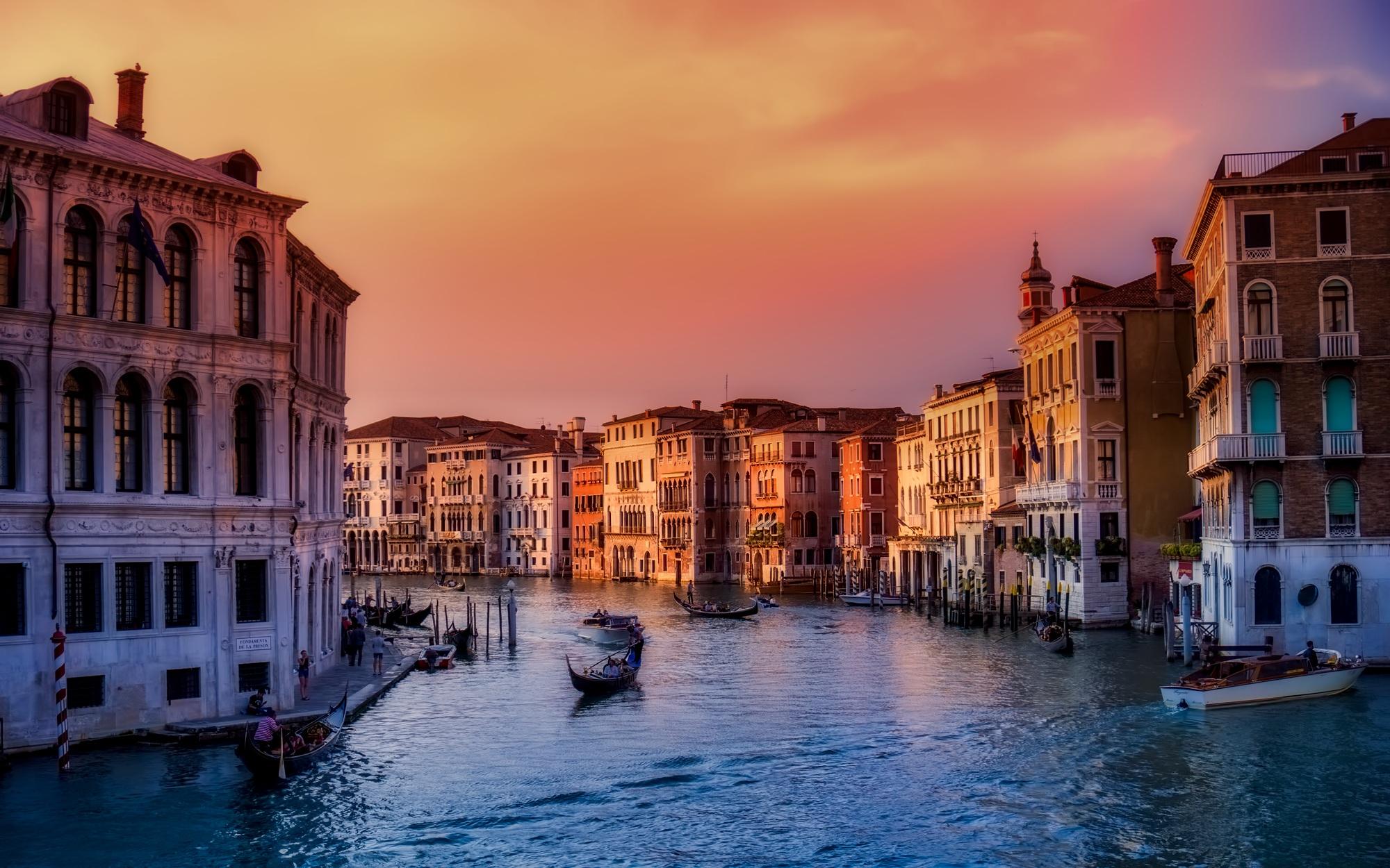 Bild Fotomalerei auf Leinwand - Blick auf das abendliche Venedig 3